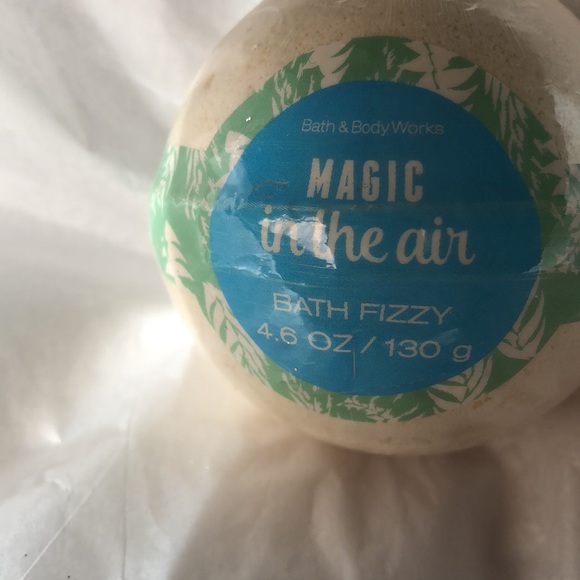 NWT Bath & Body Works Magic In The Air Bath Fizzy. Discontinued item. - Picture 2 of 4